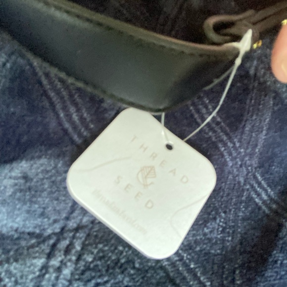 NWT Thread and seed faux leather black bag - Picture 3 of 4